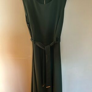 Calvin Klein Elegant Green Midi Dress
